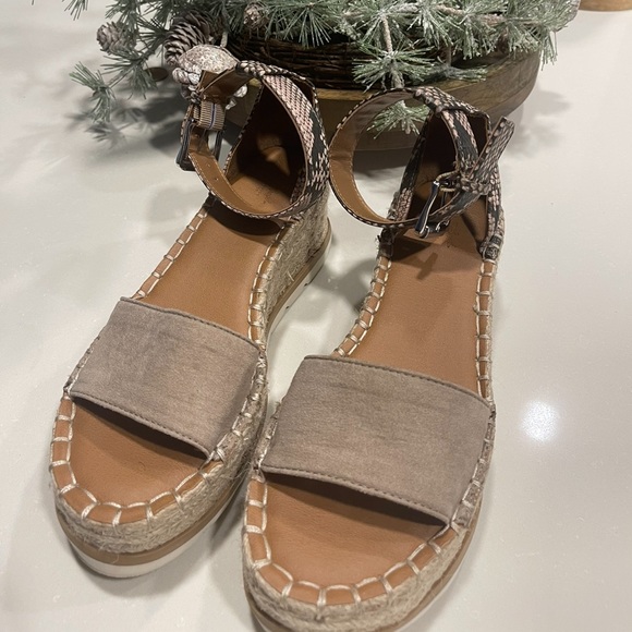 Women’s Jean Snake Print Espadrille Wedges - Picture 3 of 6